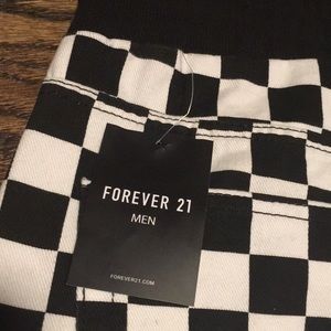 Forever 21 Pants - 🔥CHECKERBOARD pants 🔥black & white pattern Forever 21 Pants - 🔥CHECKERBOARD pants 🔥black & white pattern